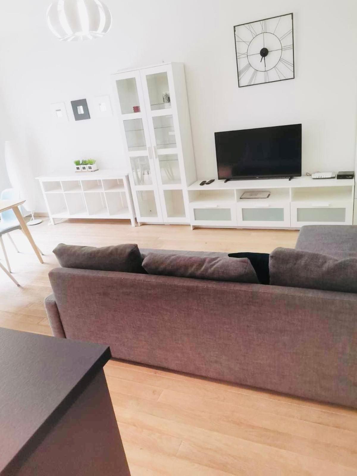Bright And Welcoming 2 Bedrooms In Center Luxemburg